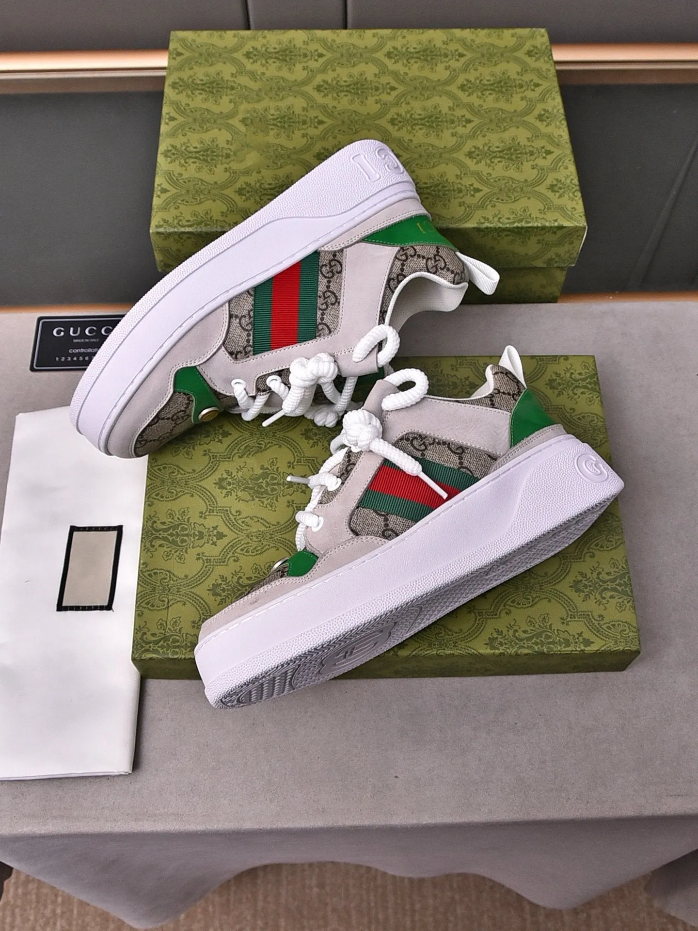 GG SNEAKERS SCREENER GREY LEATHER
