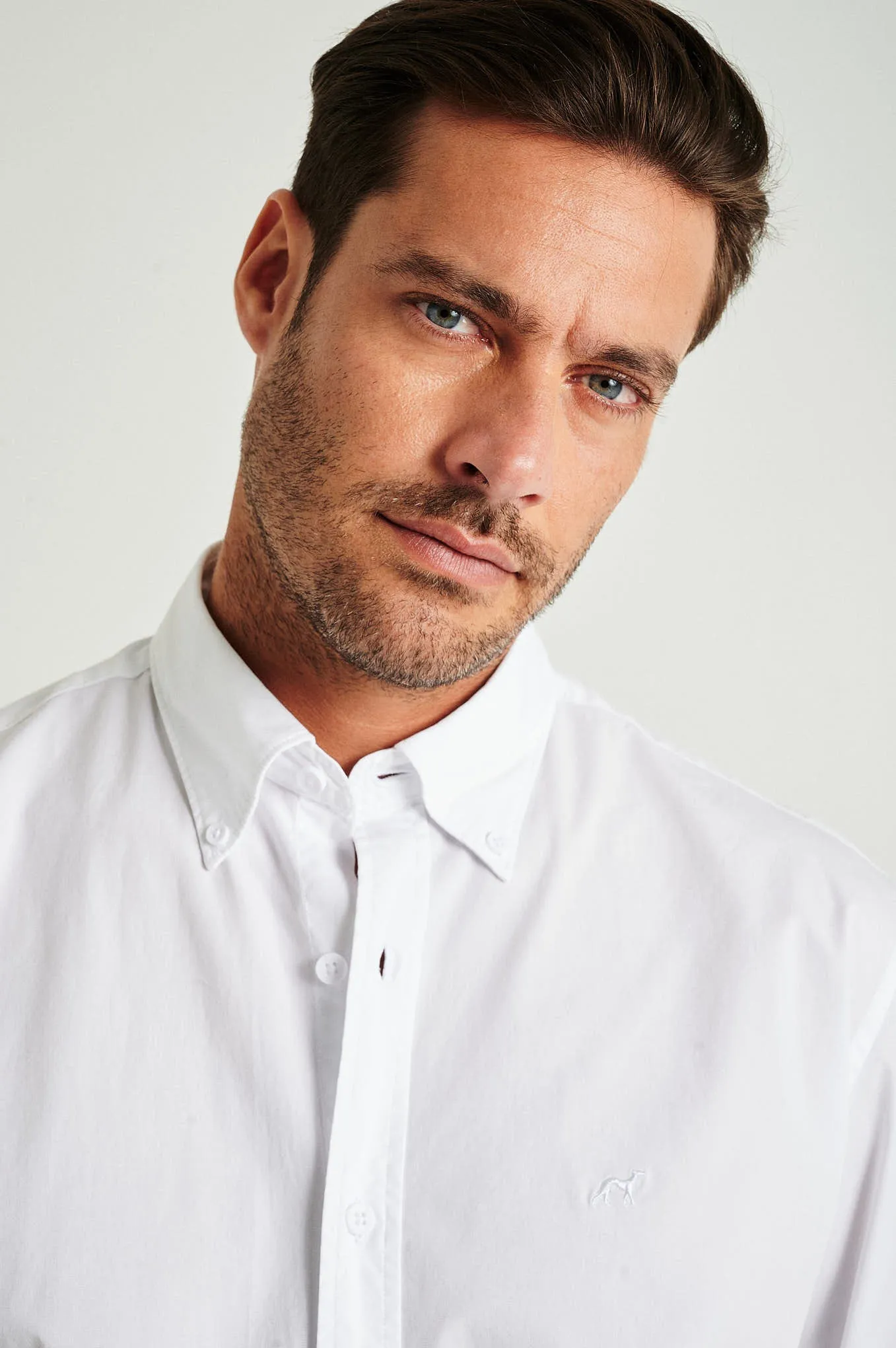 Regular fit cotton elastane comfort poplin shirt in garment dye