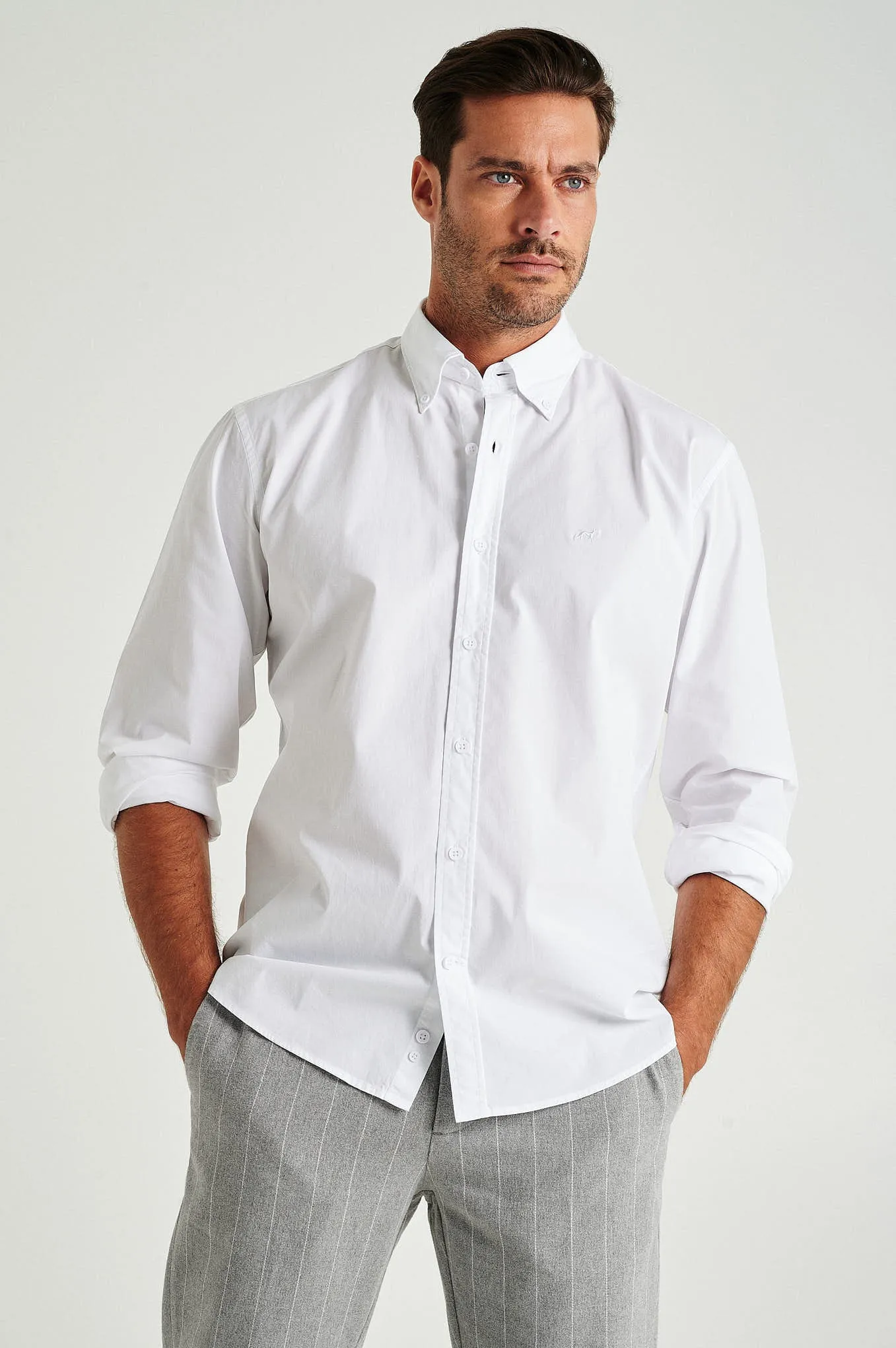 Regular fit cotton elastane comfort poplin shirt in garment dye